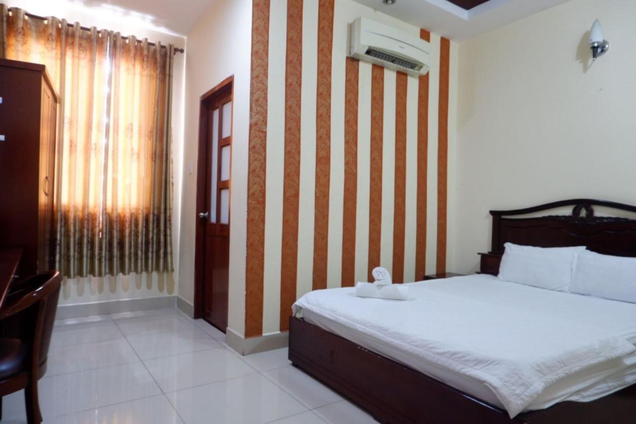 הו צ'י מין סיטי Reddoorz Tuan Viet Hotel Dinh Tien Hoang מראה חיצוני תמונה